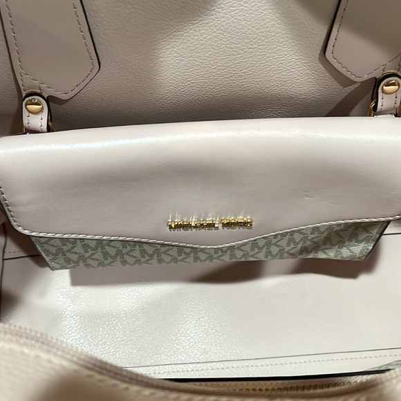 Michael Kors Charlotte Large 3-in-1 Tote Crossbody Handbag Leather Powder Blush - Picture 7 of 11